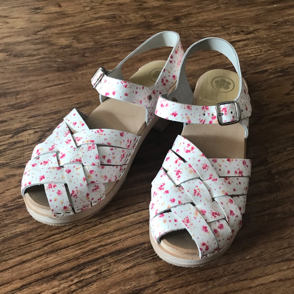 Cloudberry Clogs - image 1